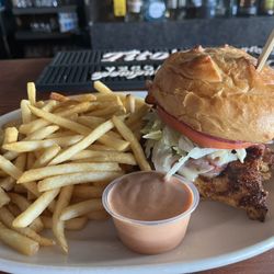 Williams Avenue Pub - Spicy chicken sandwich