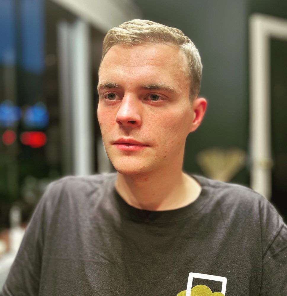 Valentina on Broadway Logo