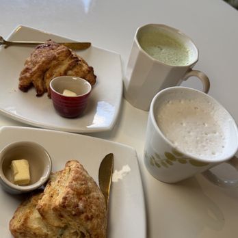 Baker and Scone - Salted Caramel Scone, Cheddar and Chive Scone, Chai Latte and Green Tea Latte - Breakfast & Brunch Near Me - Toronto, Ontario Baker and Scone - Salted Caramel Scone, Cheddar and Chive Scone, Chai Latte and Green Tea Latte - Breakfast & Brunch Near Me - Toronto, Ontario
