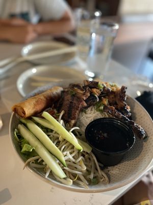 Saigon Alley Kitchen & Bar by null