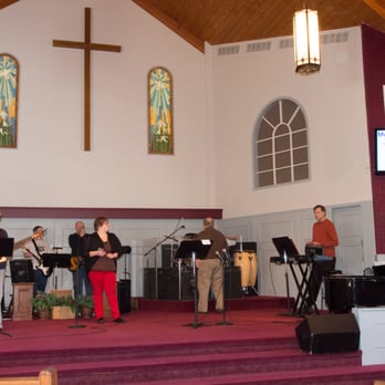 Kalamazoo Free Methodist Church - Worshiping in the sanctuary - Churches Near Me - Kalamazoo, Michigan Kalamazoo Free Methodist Church - Worshiping in the sanctuary - Churches Near Me - Kalamazoo, Michigan