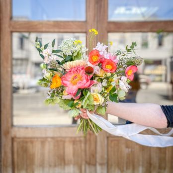Stonefruit Botanical - Early Summer Bridal Bouquet - Florists Near Me - Brooklyn, New York Stonefruit Botanical - Early Summer Bridal Bouquet - Florists Near Me - Brooklyn, New York