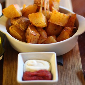 Bastaix - Patatas bravas - Tapas Bars Near Me - Barcelona, B