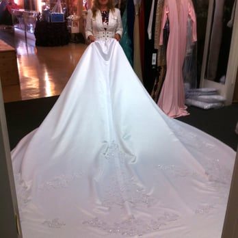 Loly's Bridal - The first time I saw the train of the dress :) - Bridal Near Me - Huntington Park, California