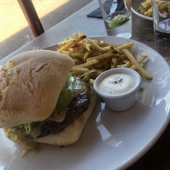 Le Garage - Bacon burger - French Near Me - Sausalito, California Le Garage - Bacon burger - French Near Me - Sausalito, California