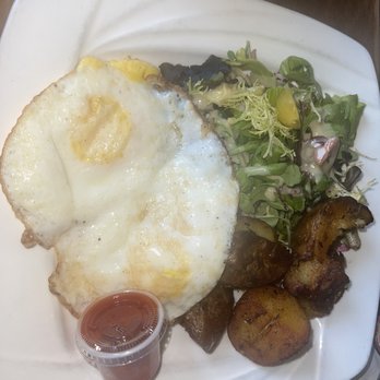 Mominette - Bruch Oeuf Mominette - French Near Me - Brooklyn, New York Mominette - Bruch Oeuf Mominette - French Near Me - Brooklyn, New York