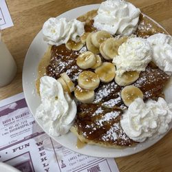 Homefries Restaurant - Caramel Walnut Banana Pancakes