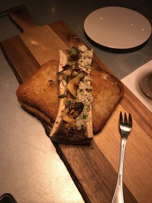 Repeal 33 Bar & Restaurant by null