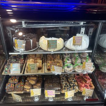 Yellow Dog Eats - Desserts - Sandwiches Near Me - Windermere, Florida