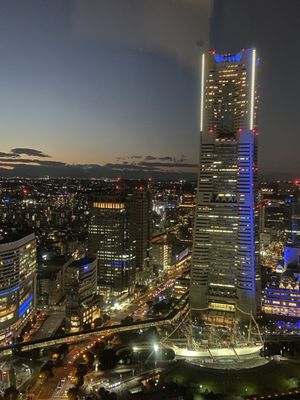 Yokohama Landmark Tower by null