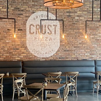 Crust Pizza Co. - Louetta - Inside decor - Pizza Near Me - Houston, Texas