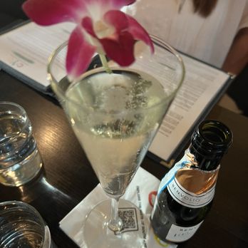 Oyo - prosecco - Latin American Near Me - Pleasanton, California