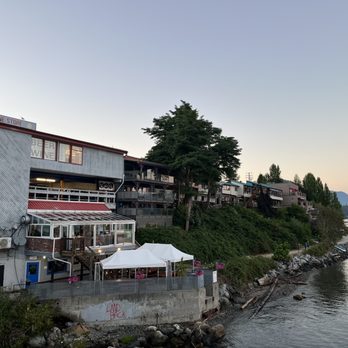 Gibsons Landing - Local Flavor Near Me - Gibsons, British Columbia
