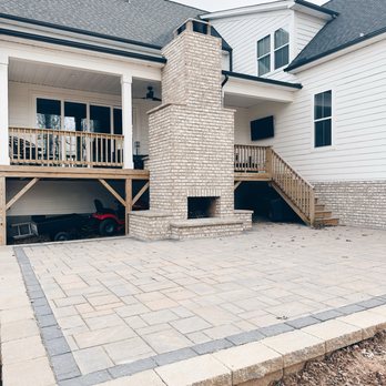 BLD Fence and Hardscapes - Patio with outdoor fireplace - Fences & Gates Near Me BLD Fence and Hardscapes - Patio with outdoor fireplace - Fences & Gates Near Me