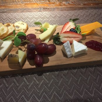 Noble Bistro - Cheese board - Bistros Near Me - Oakville, Ontario
