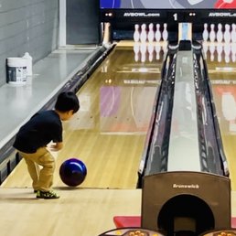 V bowling V bowling