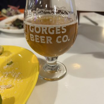 Gorges Beer - 10 oz White Eagle ale - Brewpubs Near Me - Cascade Locks, Oregon