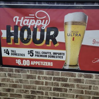 Buffalo Wild Wings - Sign showing $4 tall domestics does not specify Ultra as a premium it's just a picture. - Chicken Wings Near Me - Phoenix, Arizona Buffalo Wild Wings - Sign showing $4 tall domestics does not specify Ultra as a premium it's just a picture. - Chicken Wings Near Me - Phoenix, Arizona