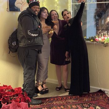Lamont Perriman Personal Chef - Chef Lamont, hosts, and epic bartender Mel! - Caterers Near Me - Oakland, California Lamont Perriman Personal Chef - Chef Lamont, hosts, and epic bartender Mel! - Caterers Near Me - Oakland, California