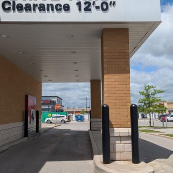 Scotiabank - Drive-thru clearance - Banks & Credit Unions Near Me - Richmond Hill, Ontario