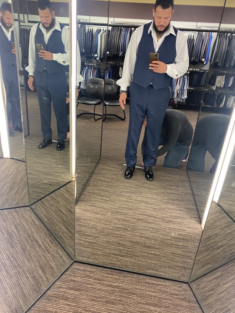 MEN’S WEARHOUSE Updated June 2024 38 Photos & 18 Reviews 6535 N