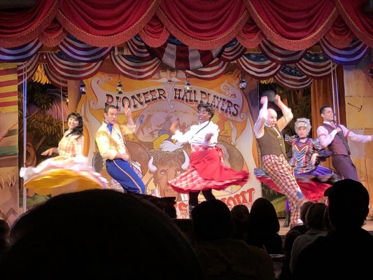 Hoop-Dee-Doo Musical Revue by null