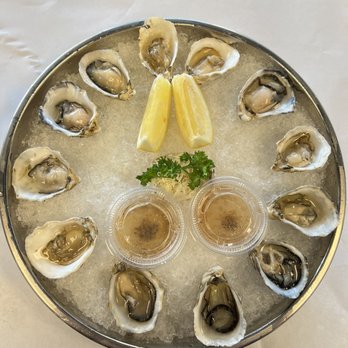 The Crawfish Hut - Very fresh Raw Oysters (12) - Seafood Near Me - Burien, Washington The Crawfish Hut - Very fresh Raw Oysters (12) - Seafood Near Me - Burien, Washington