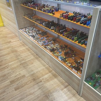 Bricks & Minifigs Eugene - Toy Stores Near Me - Eugene, Oregon