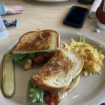 The Toasted Yolk Cafe - BLT Sandwich with a side of hash brown casserole - Breakfast & Brunch Near Me - Addison, Texas The Toasted Yolk Cafe - BLT Sandwich with a side of hash brown casserole - Breakfast & Brunch Near Me - Addison, Texas