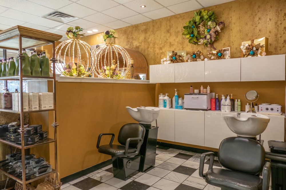 DESIGN STUDIO Updated September 2024 2726 E Oakland Ave, Johnson