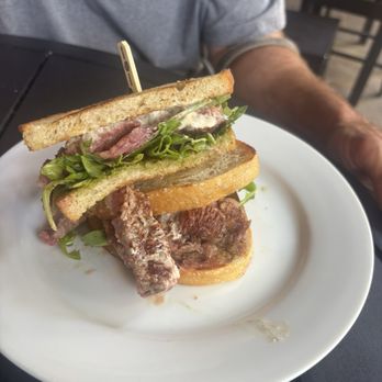 Blind Tiger Pub - Steak sandwich. The meat was tender and favorable - American Near Me - Charleston, South Carolina