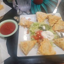 Rio Grande Mexican Restaurant - Appetizer grilled chicken quesadilla.