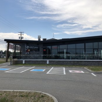 Resto Chez Kwick-Kwick - the outside of the restaurant - Poutineries Near Me - Trois-Pistoles, Quebec Resto Chez Kwick-Kwick - the outside of the restaurant - Poutineries Near Me - Trois-Pistoles, Quebec
