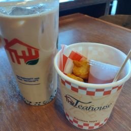 The little amount of boba and squid balls. T^T The little amount of boba and squid balls. T^T