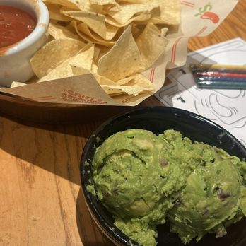 Chili's - House-made Guacamole - Bars Near Me - Reno, Nevada Chili's - House-made Guacamole - Bars Near Me - Reno, Nevada