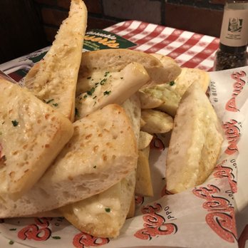 Buca di Beppo Italian Restaurant - Mozzarella Garlic Bread - Italian Near Me - Universal City, California Buca di Beppo Italian Restaurant - Mozzarella Garlic Bread - Italian Near Me - Universal City, California