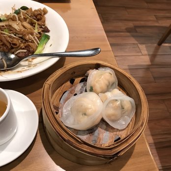 MingHin Cuisine - Shrimp and pea shoot dumplings - Dim Sum Near Me - Chicago, Illinois MingHin Cuisine - Shrimp and pea shoot dumplings - Dim Sum Near Me - Chicago, Illinois