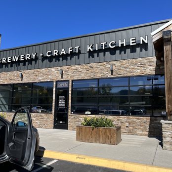 Peaceful Side Social - Breweries Near Me - Townsend, Tennessee
