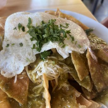 Cafe de la Abuela - Green chilaquiles - Cafes Near Me - San Fernando, California Cafe de la Abuela - Green chilaquiles - Cafes Near Me - San Fernando, California
