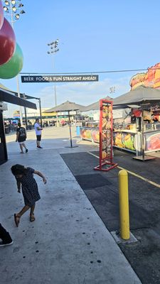 Santa Fe Springs Swap Meet by null