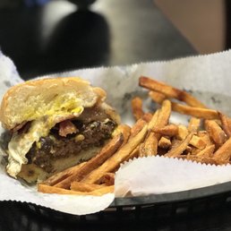 Gabby S Burgers 243 Photos 501 Reviews Burgers 493 Humphreys St Nashville Tn Restaurant Reviews Phone Number Menu Yelp