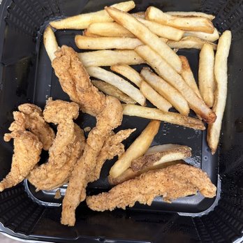 Outback Steakhouse - Chicken tender platter...$16 for this?! - Steakhouses Near Me - Newhall, California Outback Steakhouse - Chicken tender platter...$16 for this?! - Steakhouses Near Me - Newhall, California
