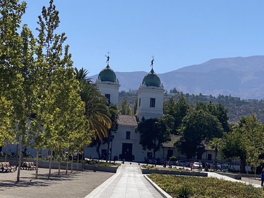 Los Dominicos by null