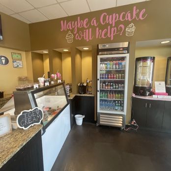 Smallcakes Utopia - Front counter and drink area - Cupcakes Near Me - Charlotte, North Carolina Smallcakes Utopia - Front counter and drink area - Cupcakes Near Me - Charlotte, North Carolina