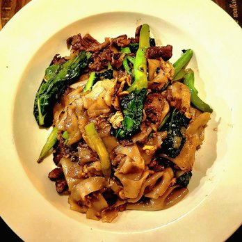 Thai Taste Restaurant - Chicken Pad See Eew - Thai Near Me - Manassas, Virginia Thai Taste Restaurant - Chicken Pad See Eew - Thai Near Me - Manassas, Virginia