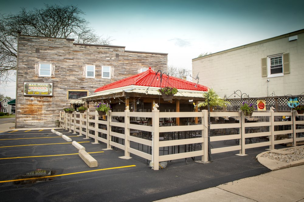 MAIL POUCH SALOON Updated September 2024 45 Photos & 57 Reviews