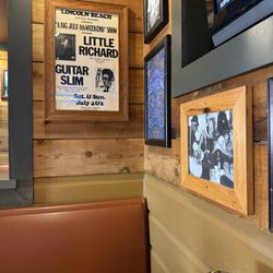 Razzoo's Cajun Cafe - Inside
