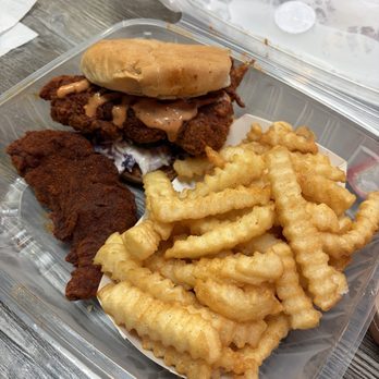 Chubby's Hot Chicken - Chicken Shop Near Me - Fontana, California