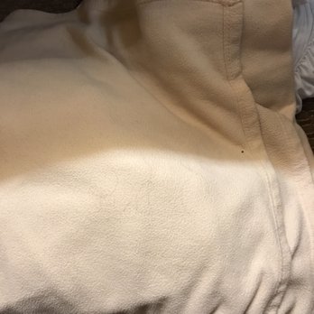 Great Wolf Lodge - Extra blankets has hair.  Sofa bed was messy with two flat sheet still in it. - Resorts Near Me - Centralia, Washington