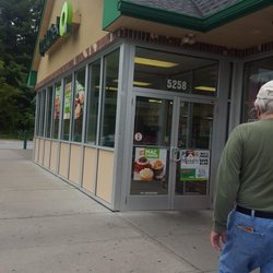 QuickChek - Gas and snacks